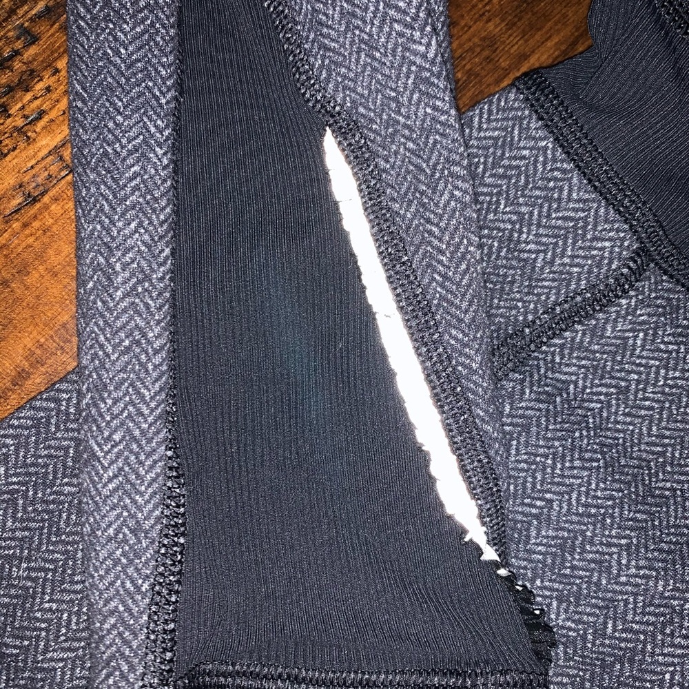 RARE Lululemon Half Zip Herringbone Pullover - Picture 3 of 5